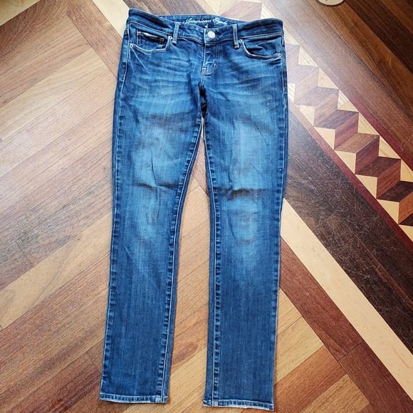 American Eagle Outfitters Medium Wash Straight Leg Jeans Size 4 - Picture 3 of 16
